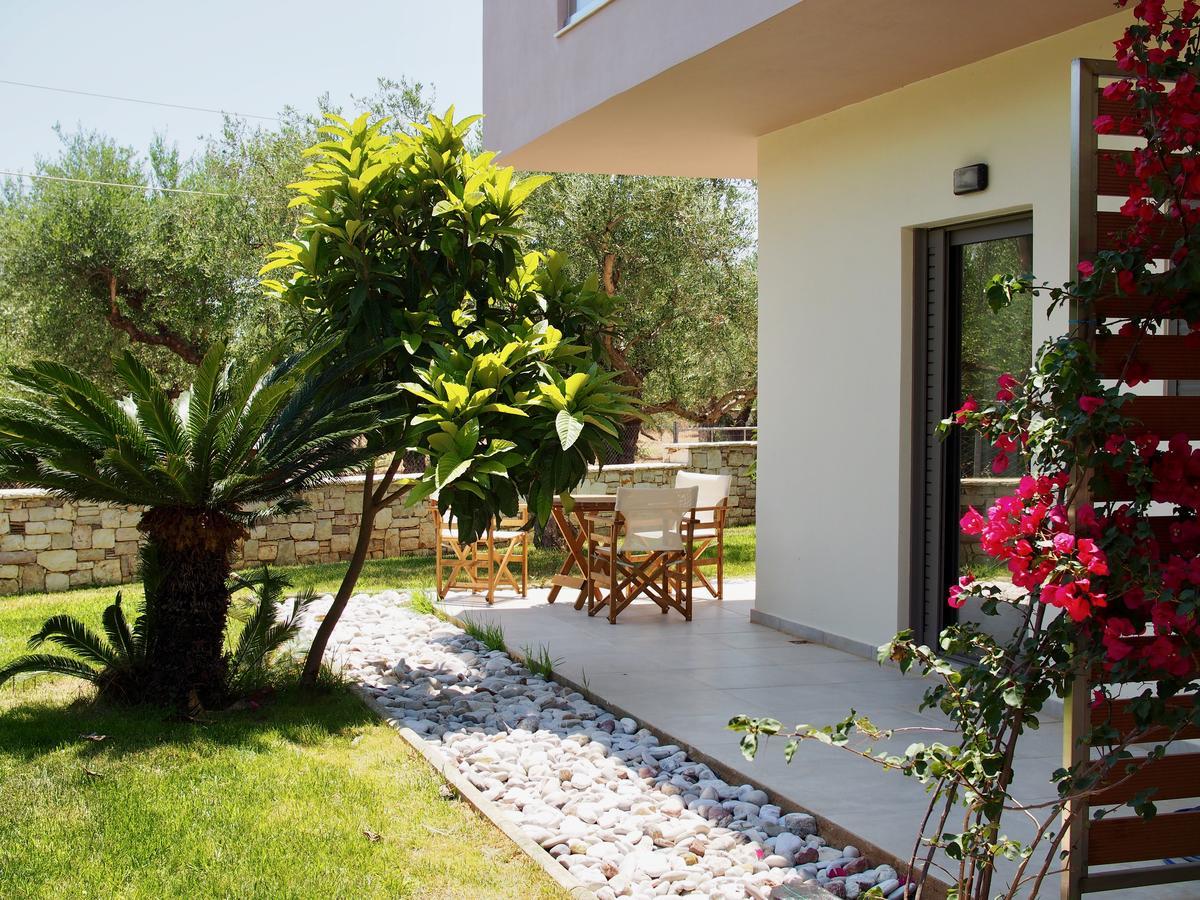 Aparthotel Lena Mare à Chrani Extérieur photo