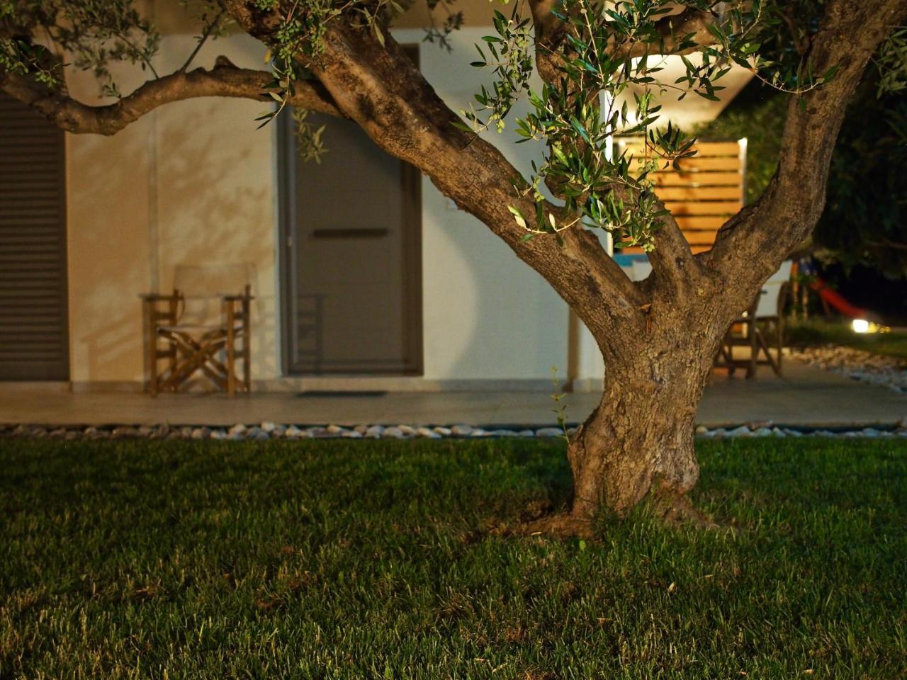 Aparthotel Lena Mare à Chrani Extérieur photo